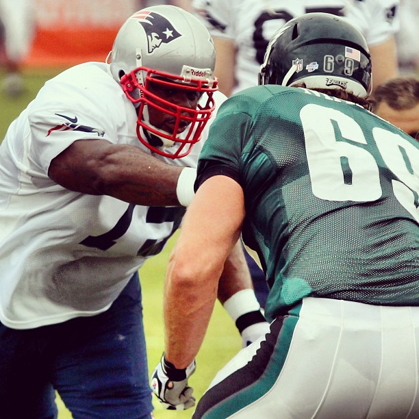 Wilfork vs Mathis. #NEvsPHI.