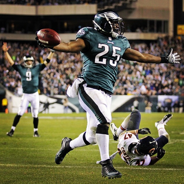 Thanks to YOUR votes, LeSean McCoy is this week's @nfl Ground Player of the Week, his third of 2013.