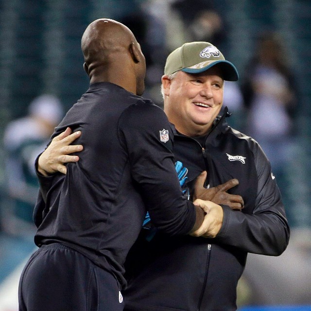 Pre-game between Coach Kelly and former WR Jason Avant.