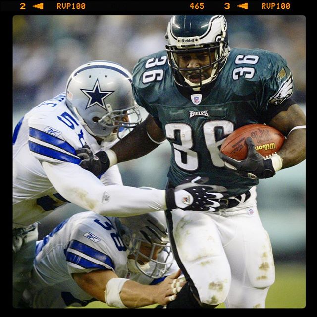 Congrats to Brian Westbrook on his @profootballhof nomination! Click the link in our bio to see all 11 nominated players and coaches.