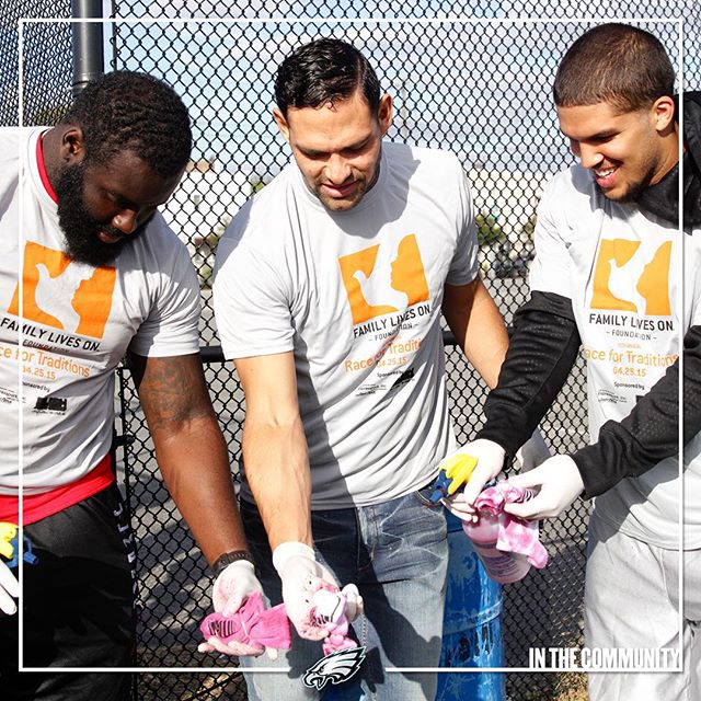 returned as the teamed up with Eagles Care partner Family Lives On to tie-dye socks pink with South Philadelphia HS football.